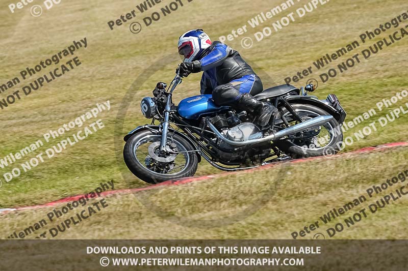 cadwell park;cadwell park photographs;cadwell trackday photographs;enduro digital images;event digital images;eventdigitalimages;peter wileman photography;racing digital images;trackday digital images;trackday photos